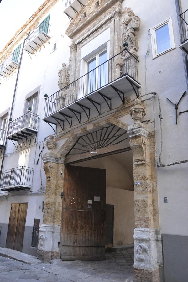 Daysin Apartment Palermo Eksteriør billede